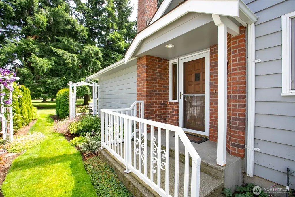 6830 Golf View Drive Lynden WA 98264