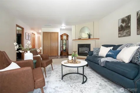 6830 Golf View Drive Lynden WA 98264