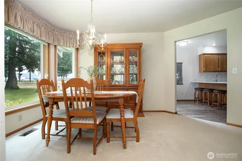 6830 Golf View Drive Lynden WA 98264