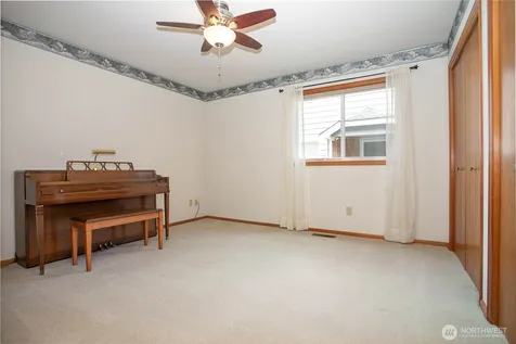 6830 Golf View Drive Lynden WA 98264