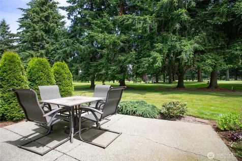 6830 Golf View Drive Lynden WA 98264