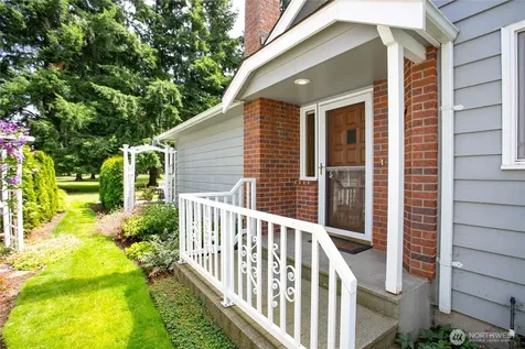 6830 Golf View Drive Lynden WA 98264