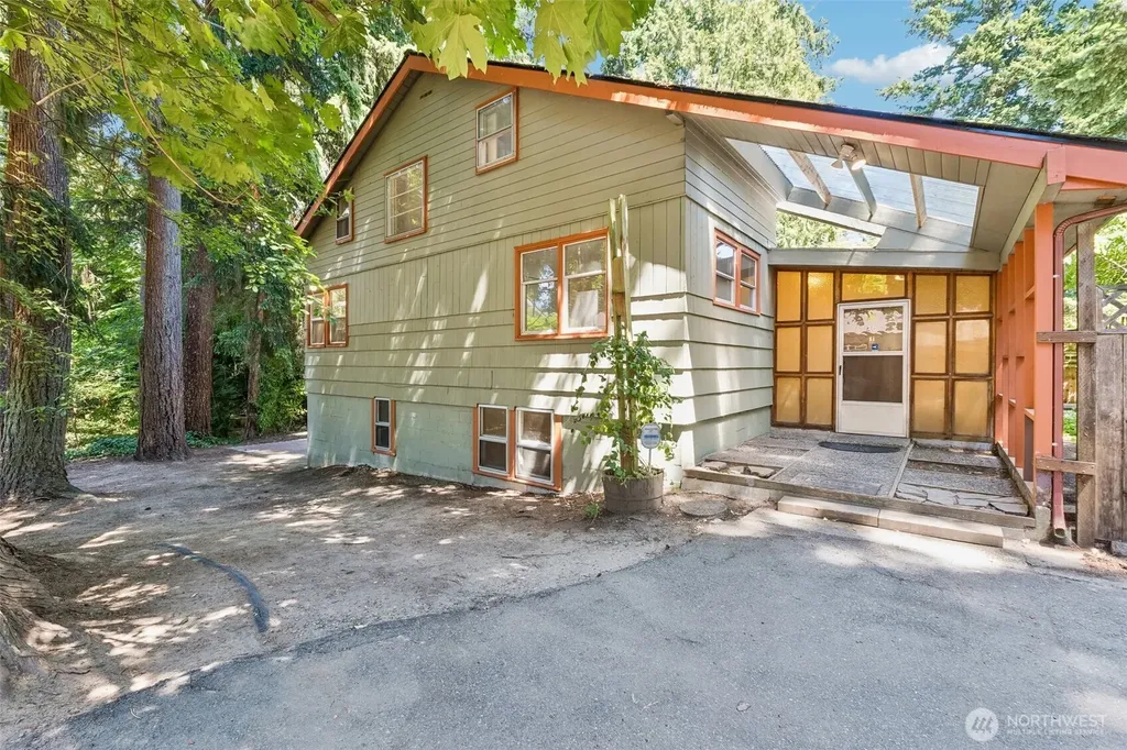 7629 236th Street SW Edmonds WA 98026