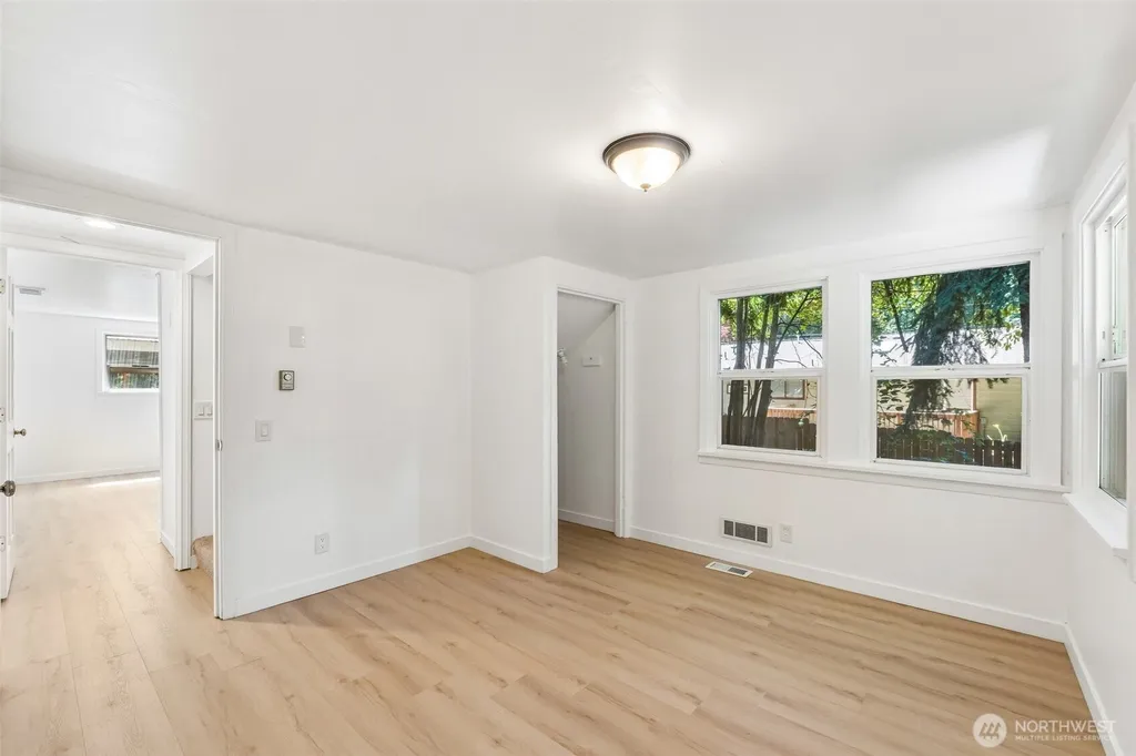 7629 236th Street SW Edmonds WA 98026