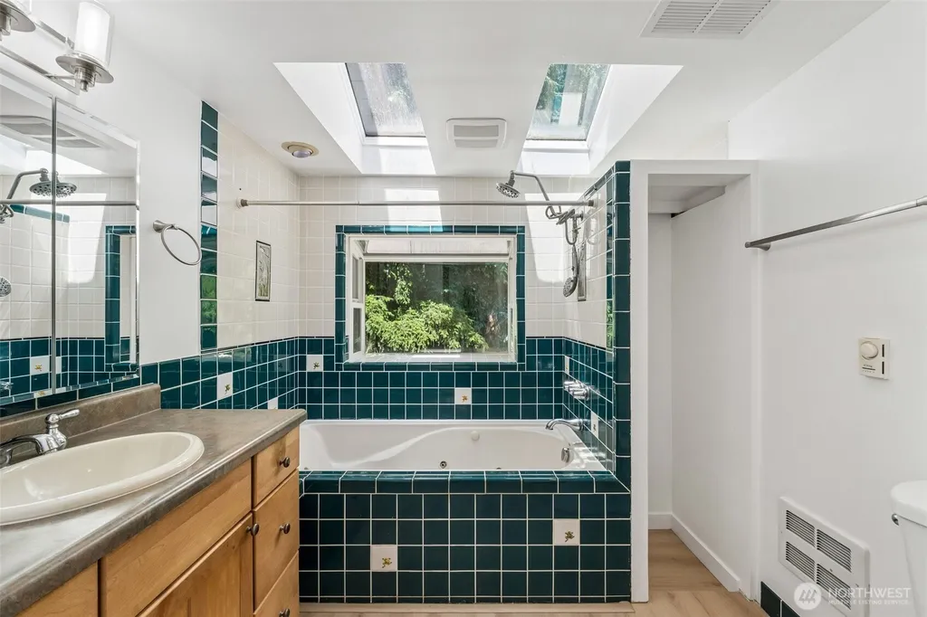 7629 236th Street SW Edmonds WA 98026