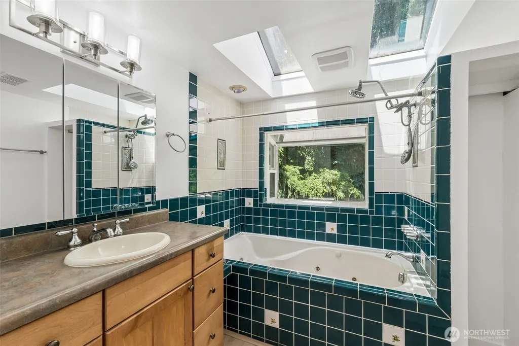 7629 236th Street SW Edmonds WA 98026