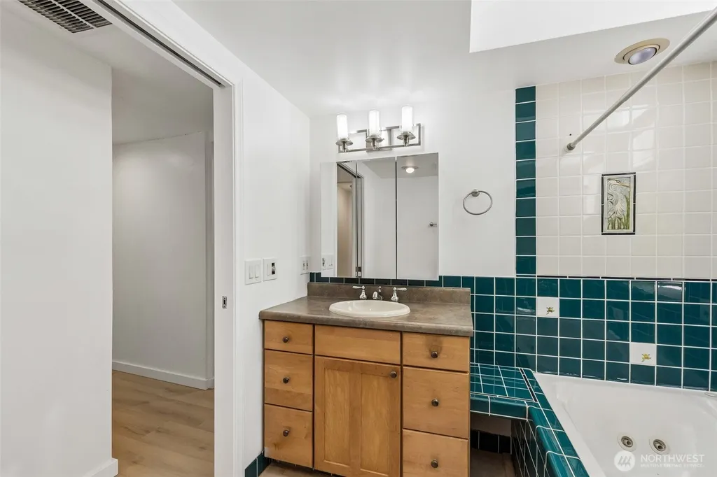 7629 236th Street SW Edmonds WA 98026