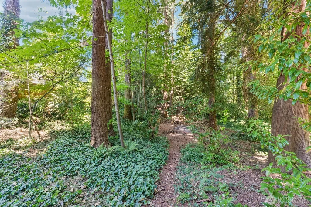 7629 236th Street SW Edmonds WA 98026
