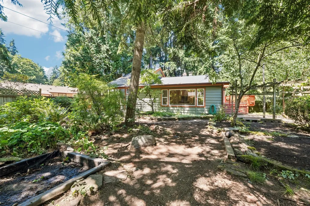 7629 236th Street SW Edmonds WA 98026