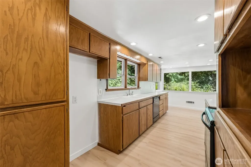 7629 236th Street SW Edmonds WA 98026
