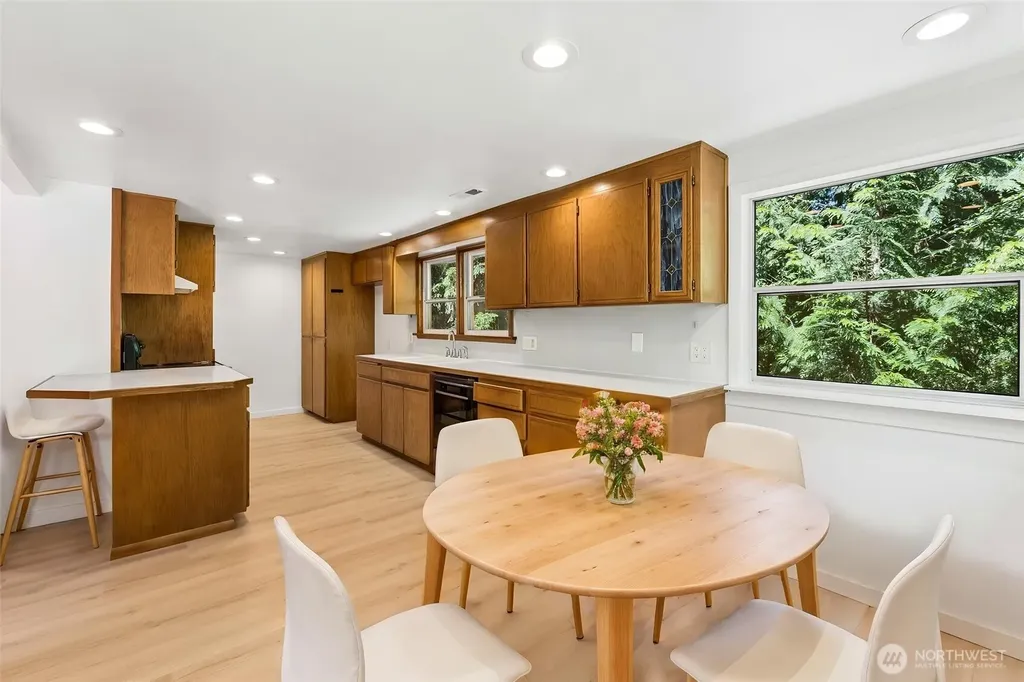 7629 236th Street SW Edmonds WA 98026