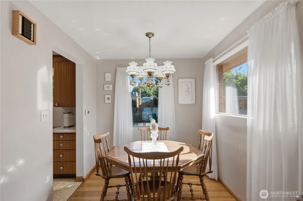 3947 SW Portland Street Seattle WA 98136