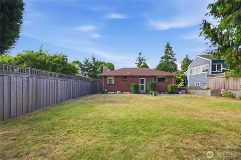 3947 SW Portland Street Seattle WA 98136