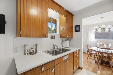 3947 SW Portland Street Seattle WA 98136