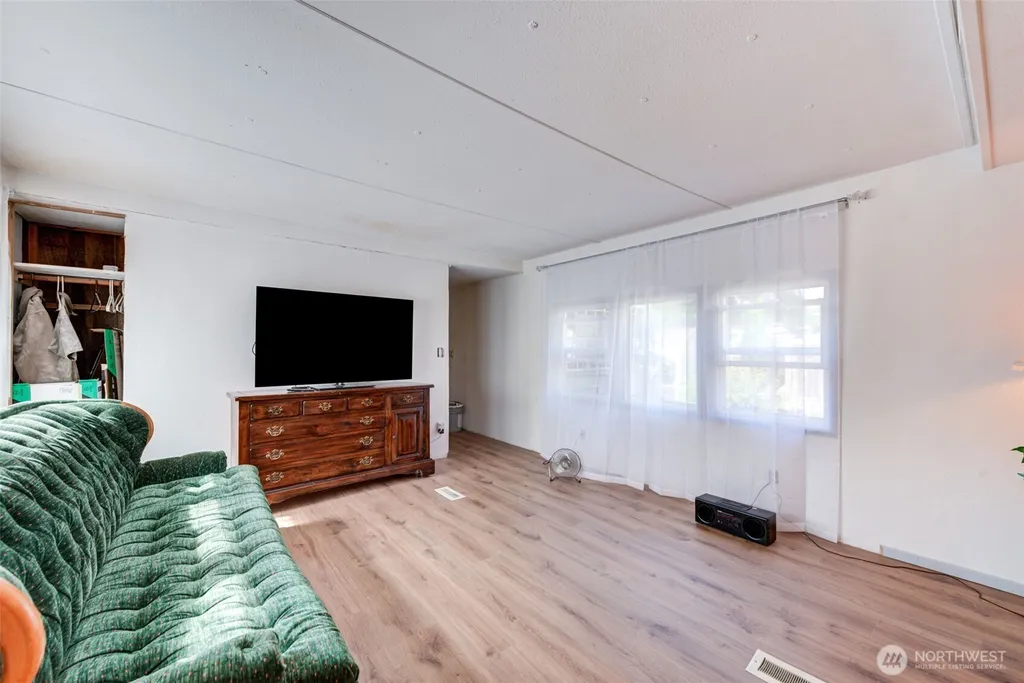 11622 Silver Lake Road Everett WA 98208