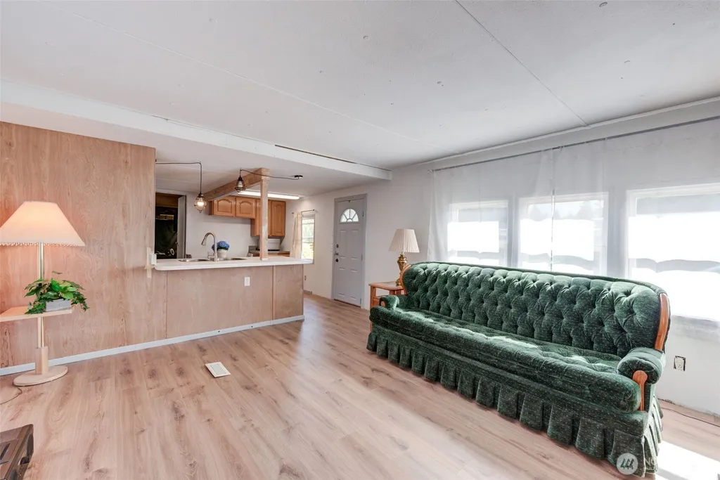 11622 Silver Lake Road Everett WA 98208