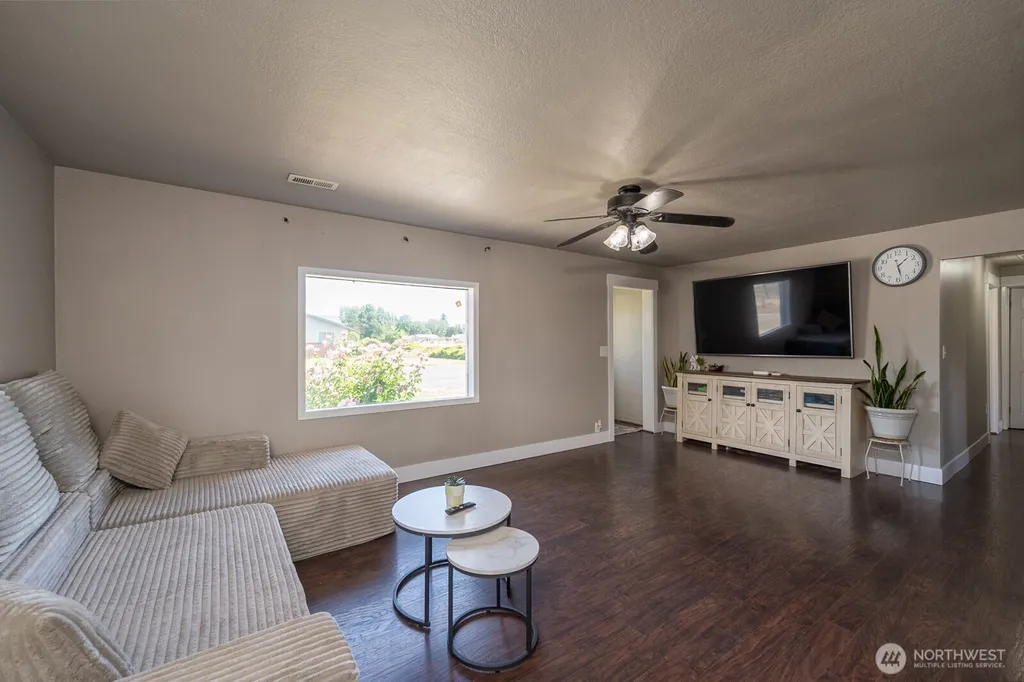 2096 Hamilton Road NE Moses Lake WA 98837