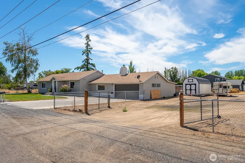 2096 Hamilton Road NE Moses Lake WA 98837