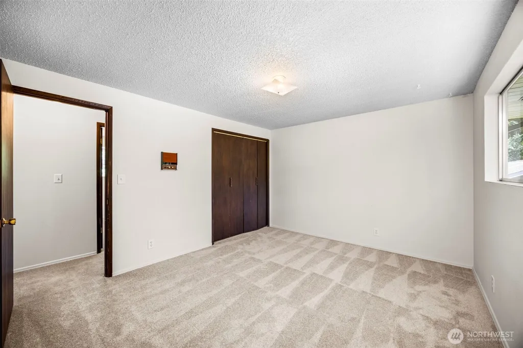 41 NW Doncee Drive Bremerton WA 98311