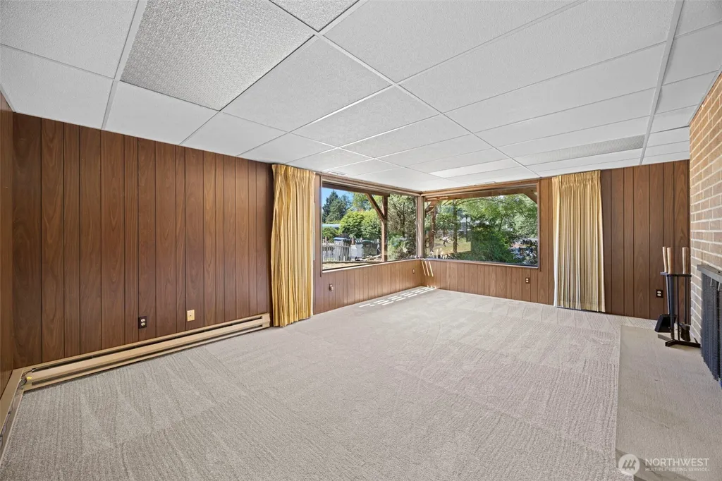 41 NW Doncee Drive Bremerton WA 98311