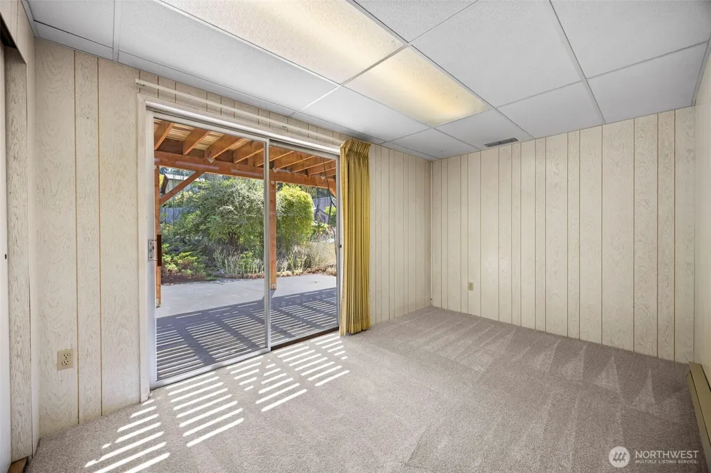 41 NW Doncee Drive Bremerton WA 98311