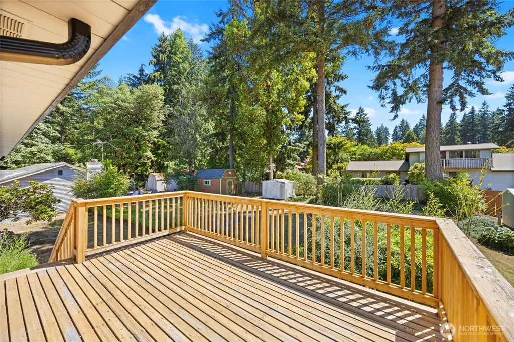 41 NW Doncee Drive Bremerton WA 98311
