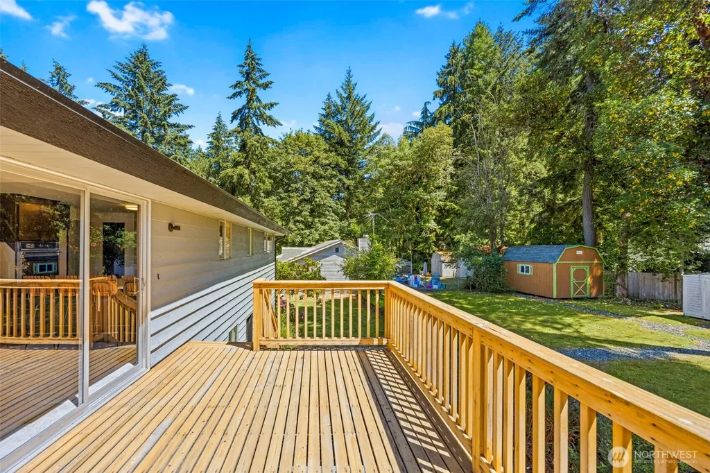41 NW Doncee Drive Bremerton WA 98311