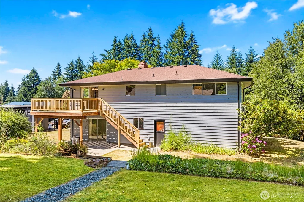 41 NW Doncee Drive Bremerton WA 98311