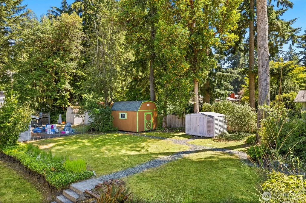 41 NW Doncee Drive Bremerton WA 98311