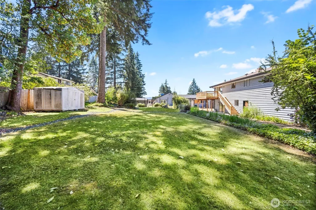 41 NW Doncee Drive Bremerton WA 98311