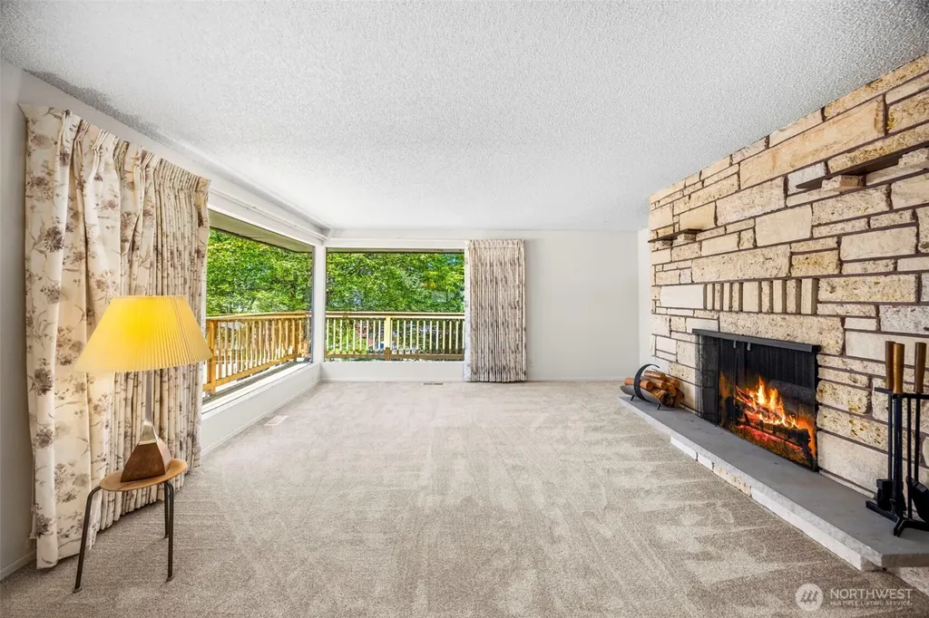41 NW Doncee Drive Bremerton WA 98311