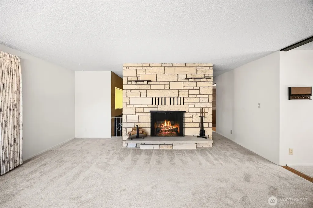 41 NW Doncee Drive Bremerton WA 98311