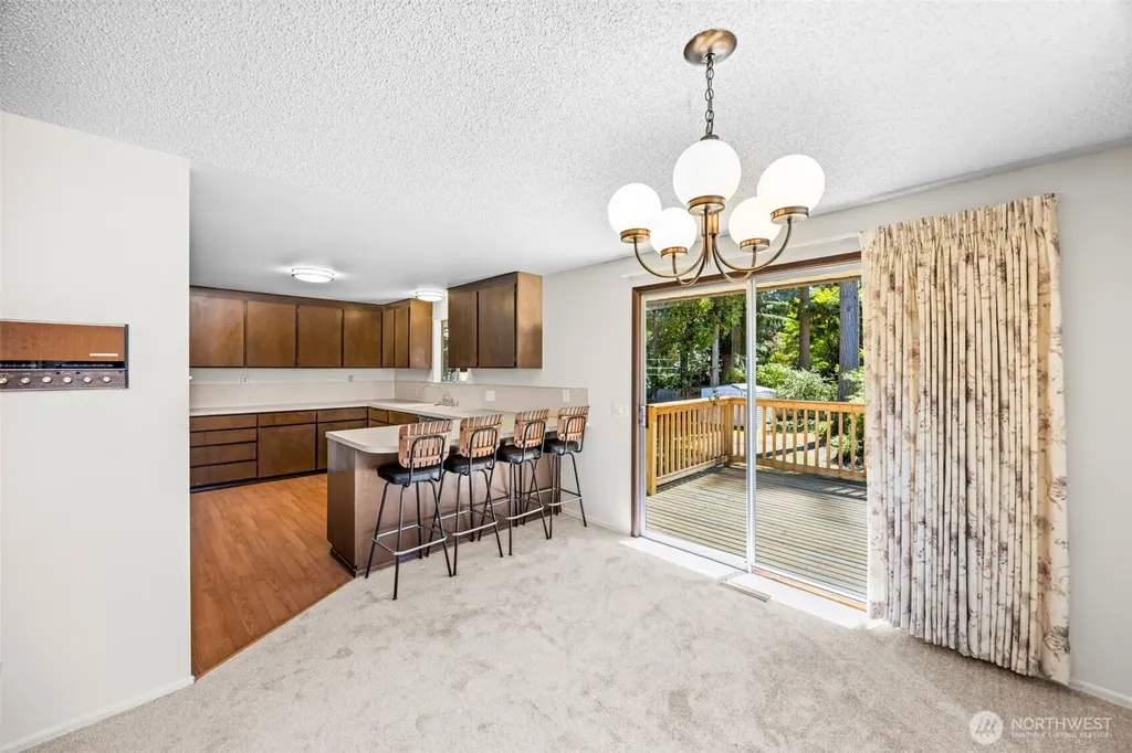 41 NW Doncee Drive Bremerton WA 98311