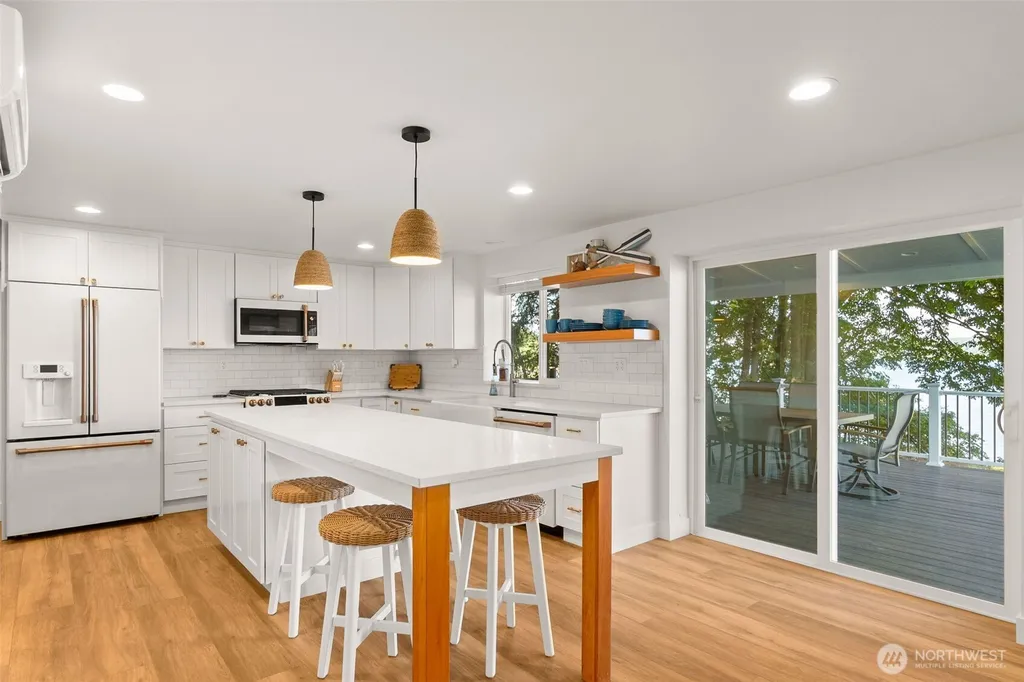 804 E Colonel Wright Road Shelton WA 98584