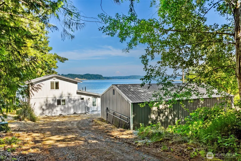 804 E Colonel Wright Road Shelton WA 98584