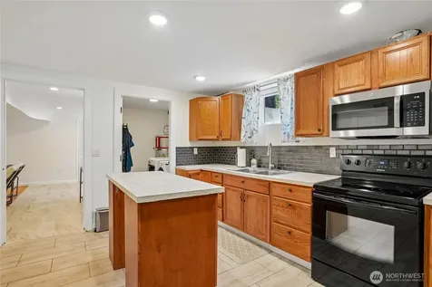 752 S Monroe Street Tacoma WA 98405
