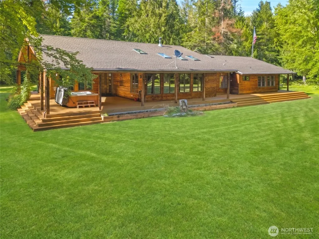 25 Lostwood Lane Sequim WA 98382