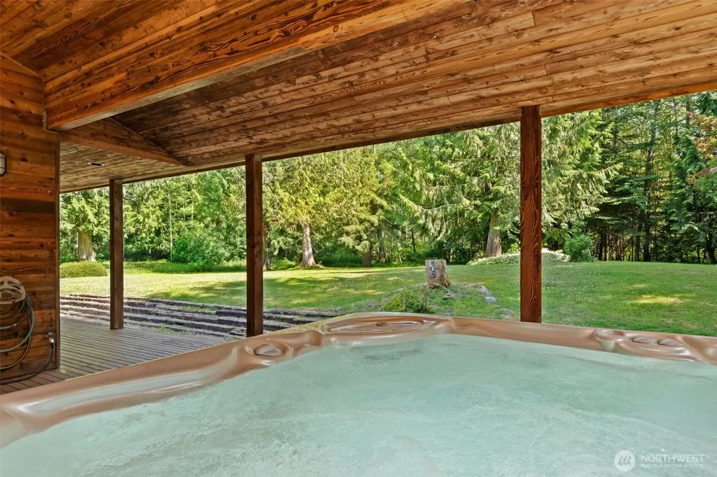 25 Lostwood Lane Sequim WA 98382