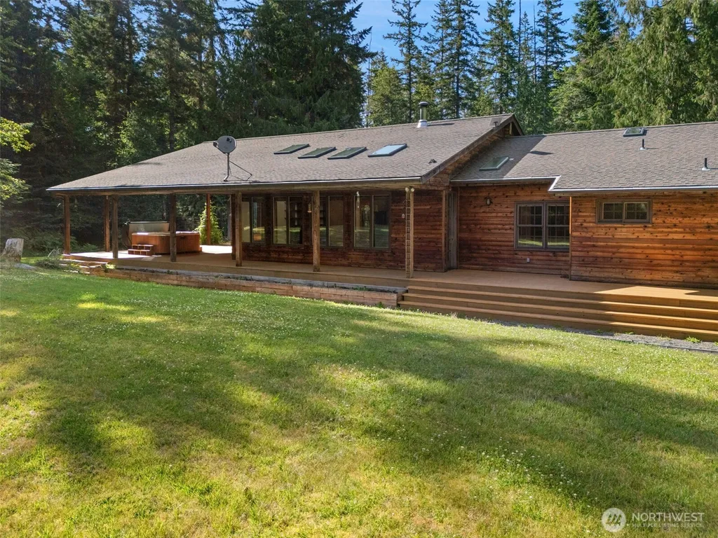 25 Lostwood Lane Sequim WA 98382