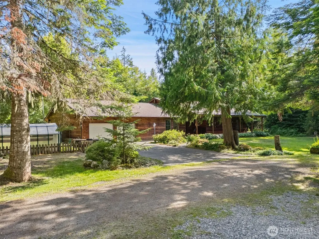 25 Lostwood Lane Sequim WA 98382