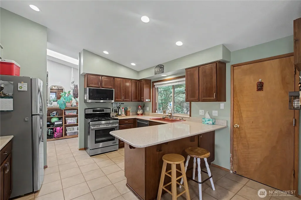 6124 Shady Lane SE Lacey WA 98503