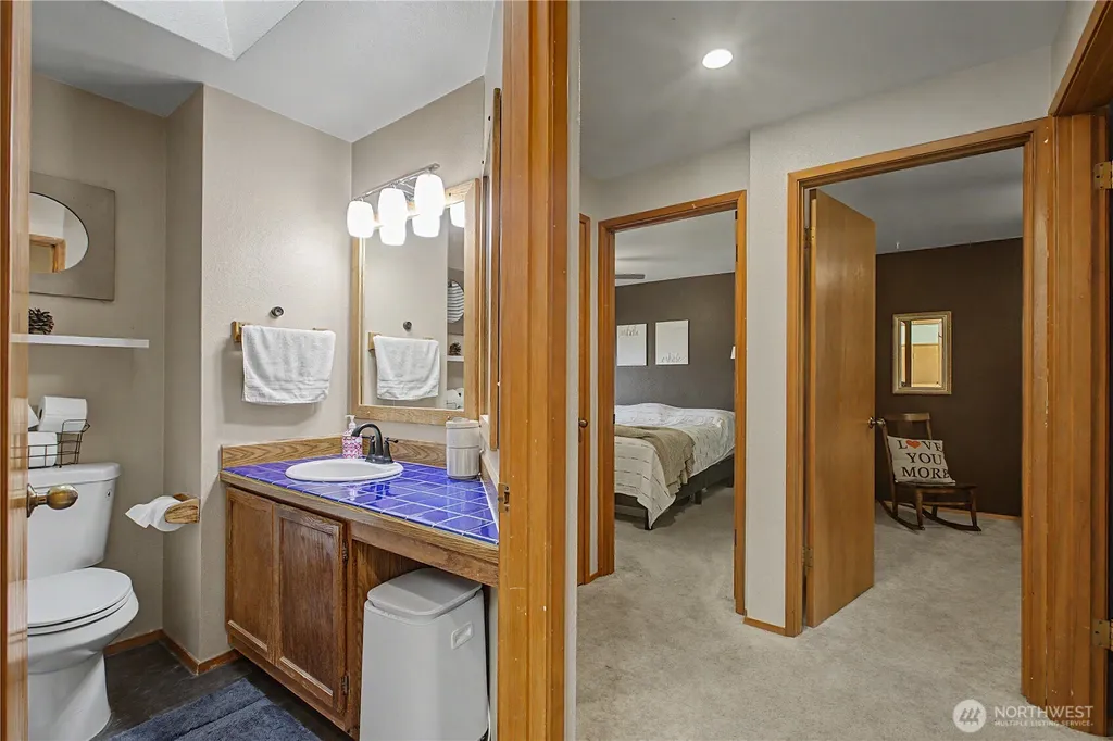 6124 Shady Lane SE Lacey WA 98503