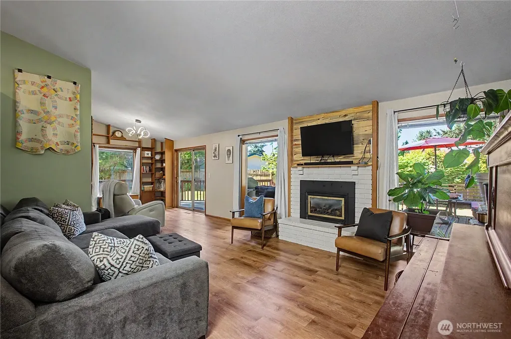6124 Shady Lane SE Lacey WA 98503