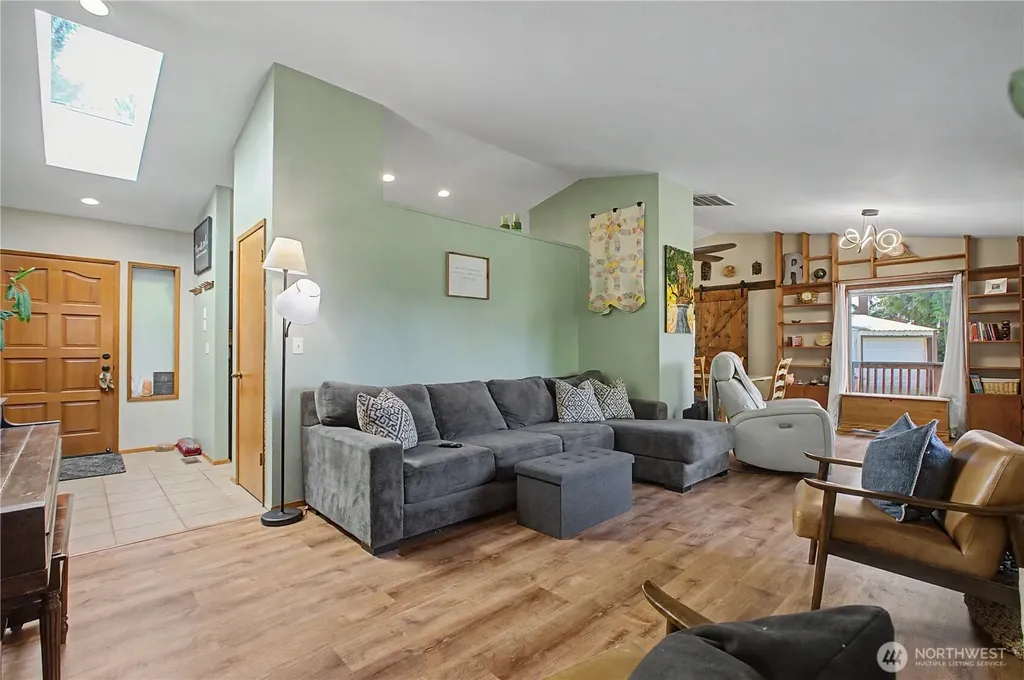 6124 Shady Lane SE Lacey WA 98503
