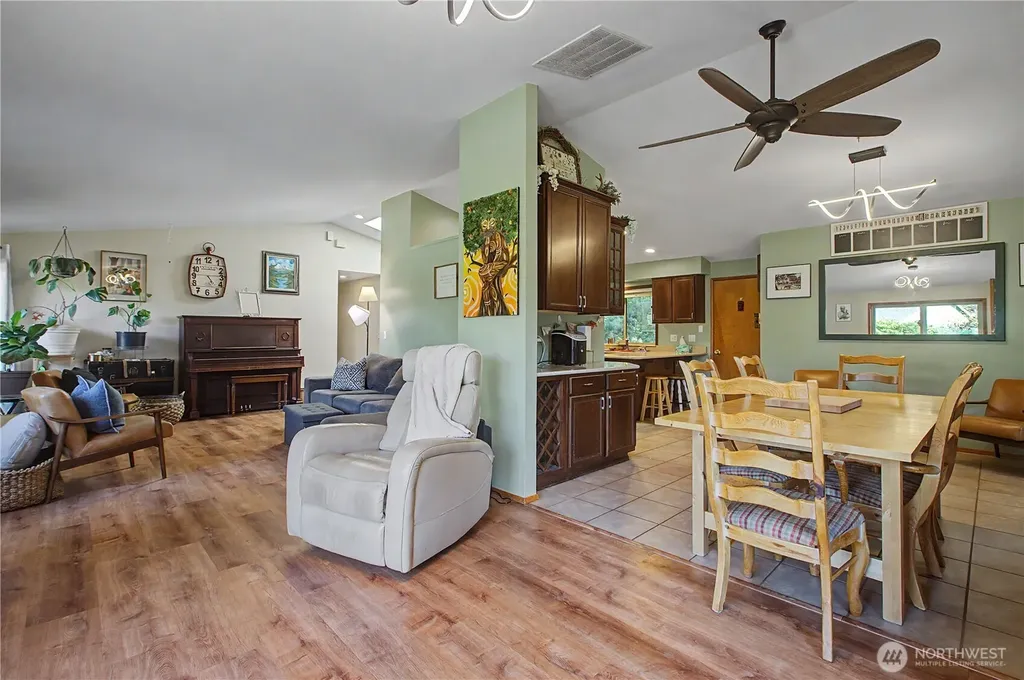 6124 Shady Lane SE Lacey WA 98503