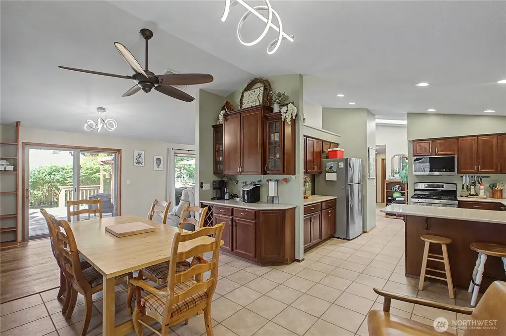 6124 Shady Lane SE Lacey WA 98503