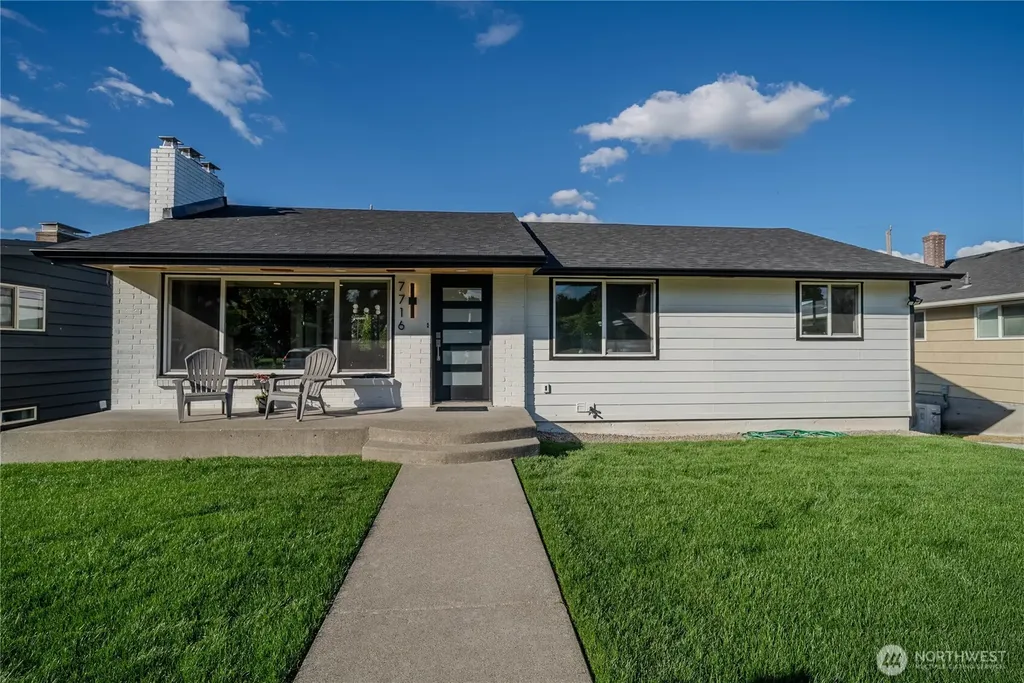 7716 S Mission Drive Seattle WA 98178