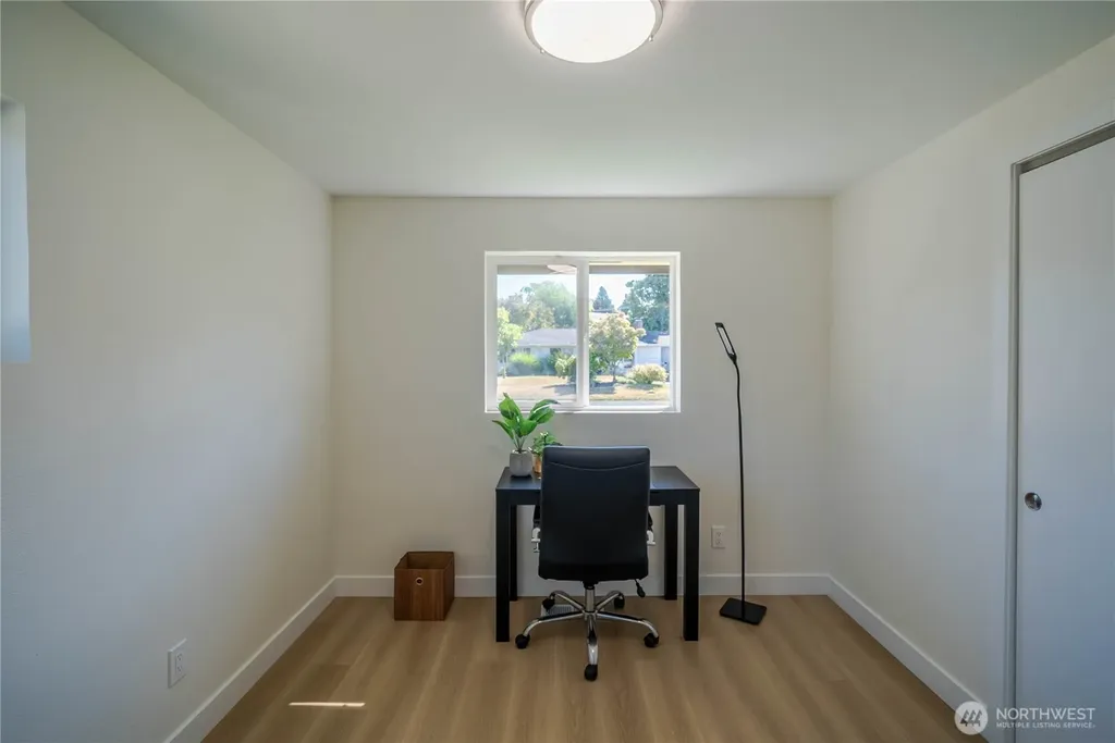 7716 S Mission Drive Seattle WA 98178