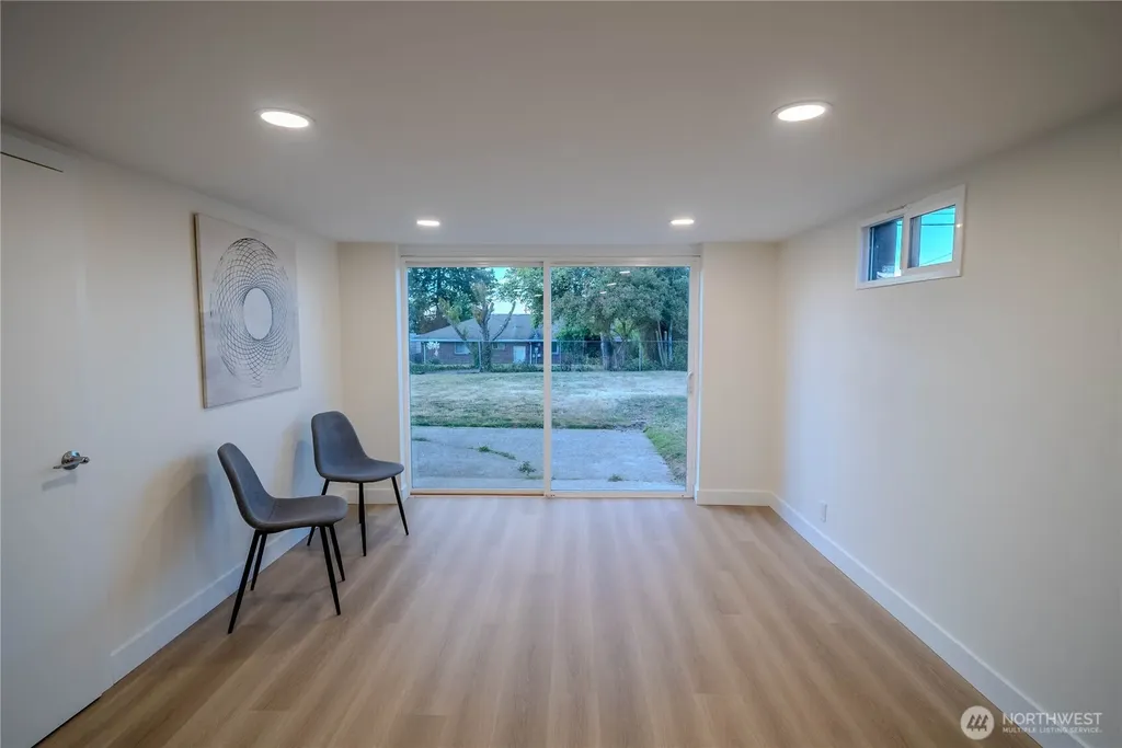 7716 S Mission Drive Seattle WA 98178