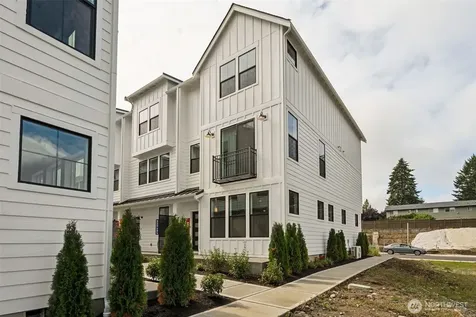 12071 127th Avenue Ct E Puyallup WA 98374